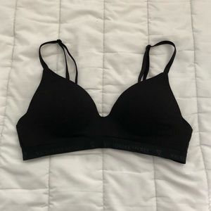 Black Wireless VS Bra
